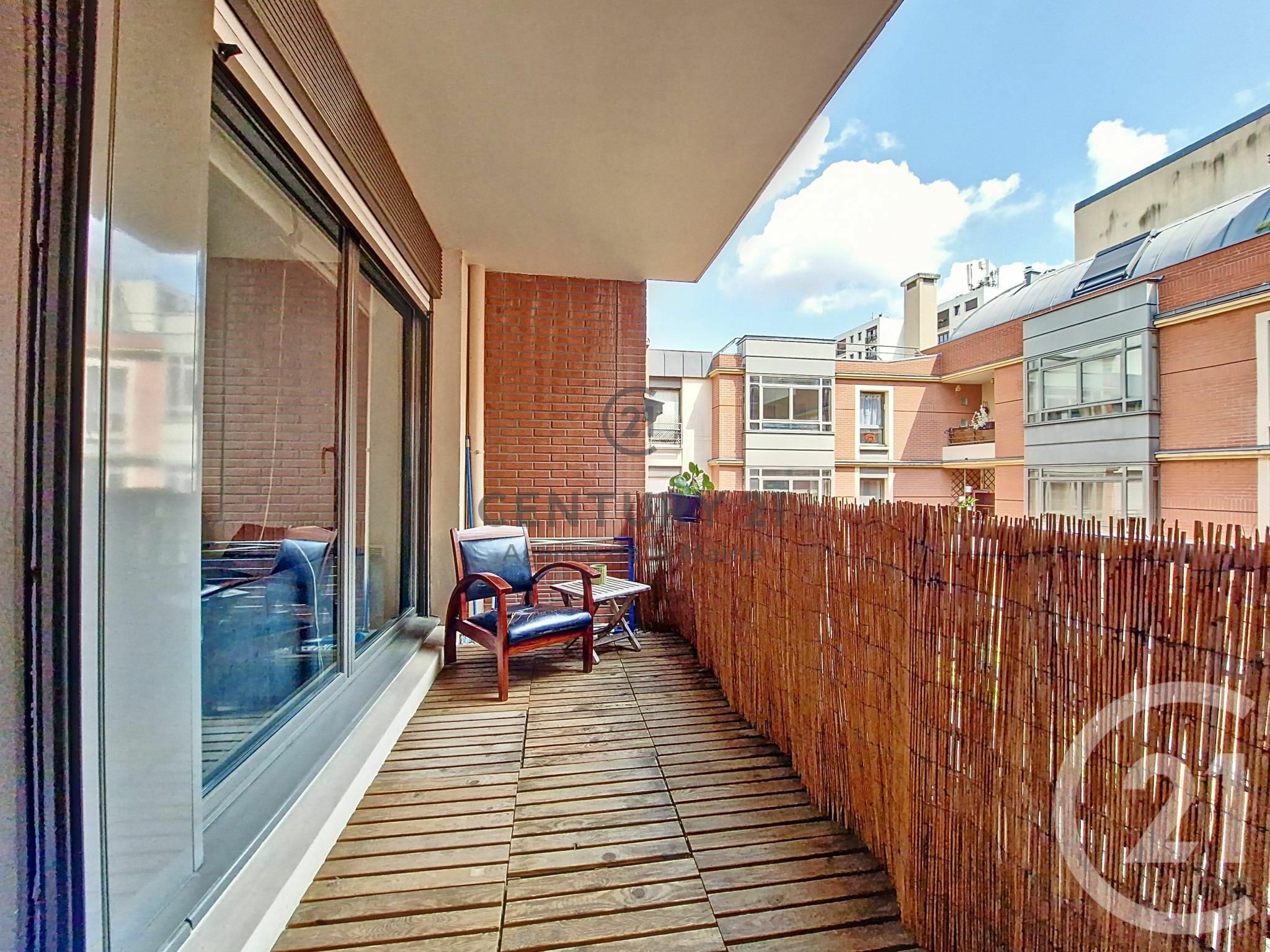 T2 42m² avec terrasse à Paris 11 proche métro Faidherbe