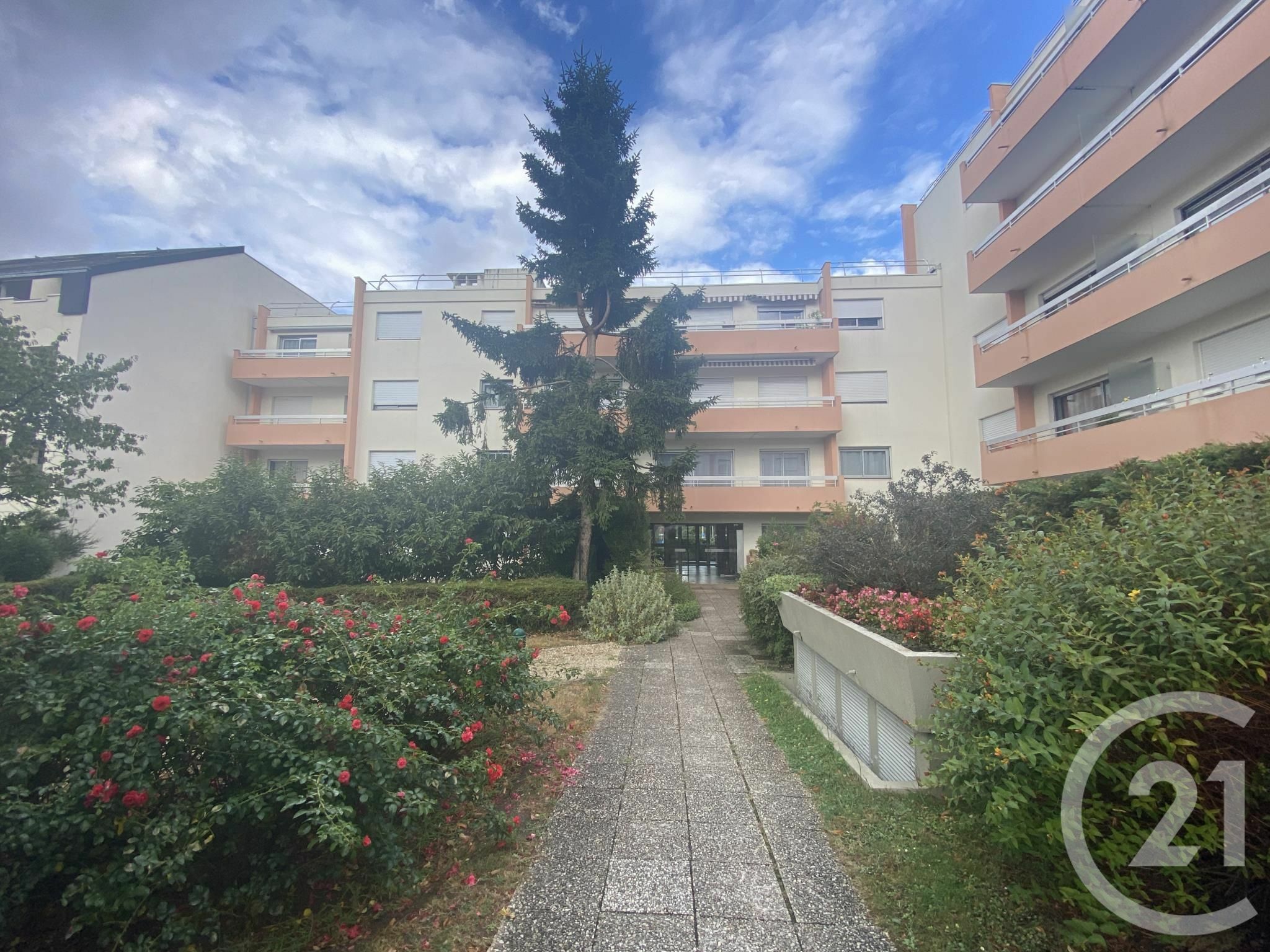 T2 52 mq ristrutturato con balcone a Montgeron vicino RER D