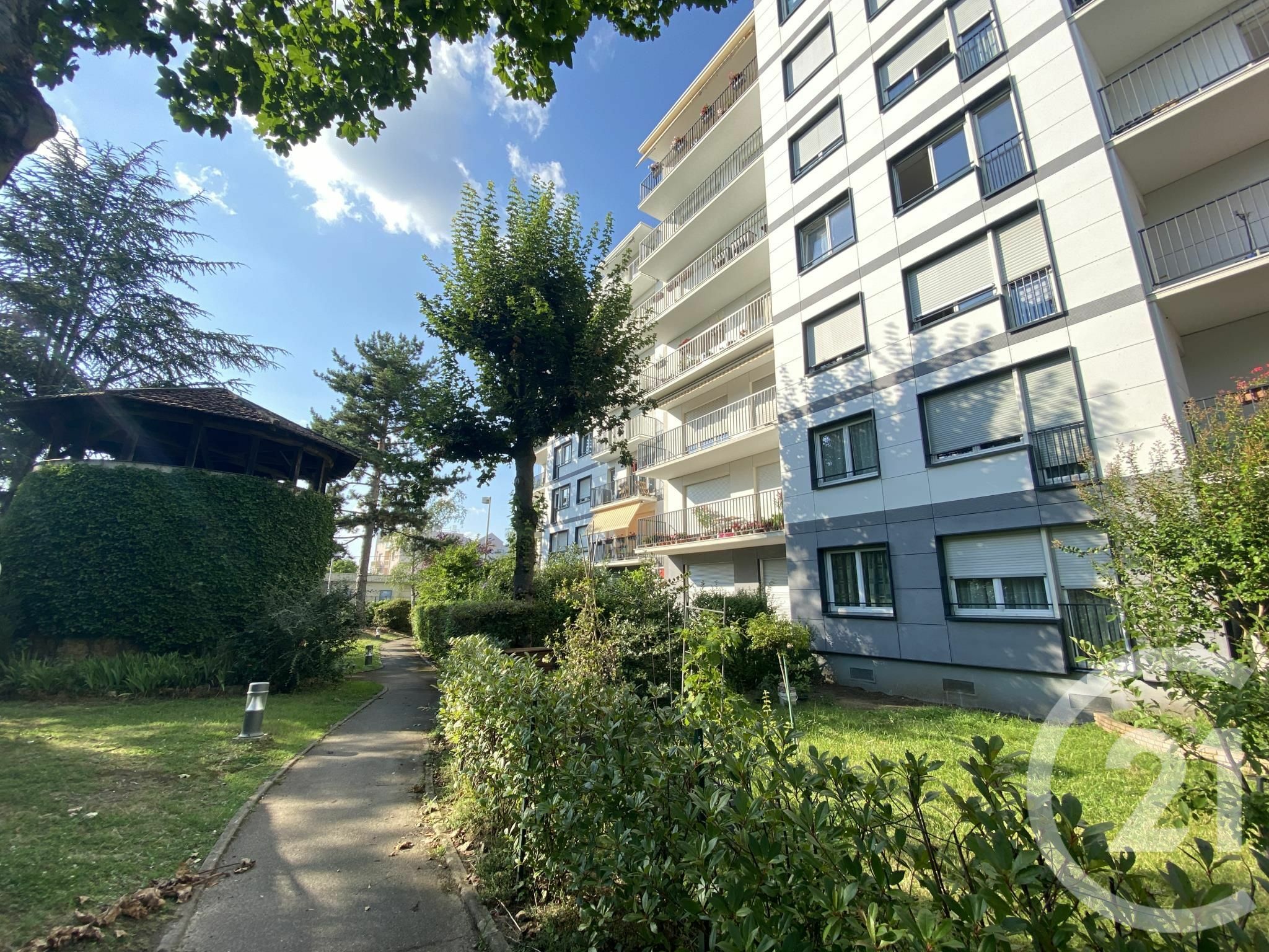 Appartamento luminoso 68mq 3 locali MONTGERON centro storico