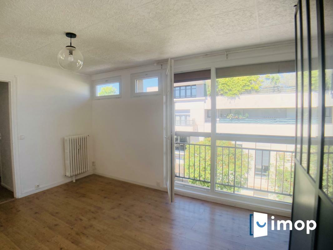 Beautiful studio / 2-room apartment in the Grand Quartier