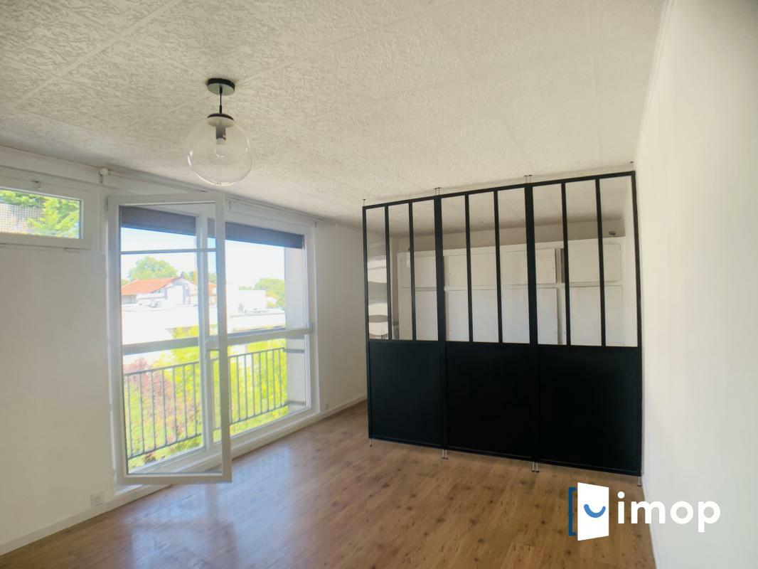 T2 40m² lumineux avec balcon Suresnes Grand Quartier