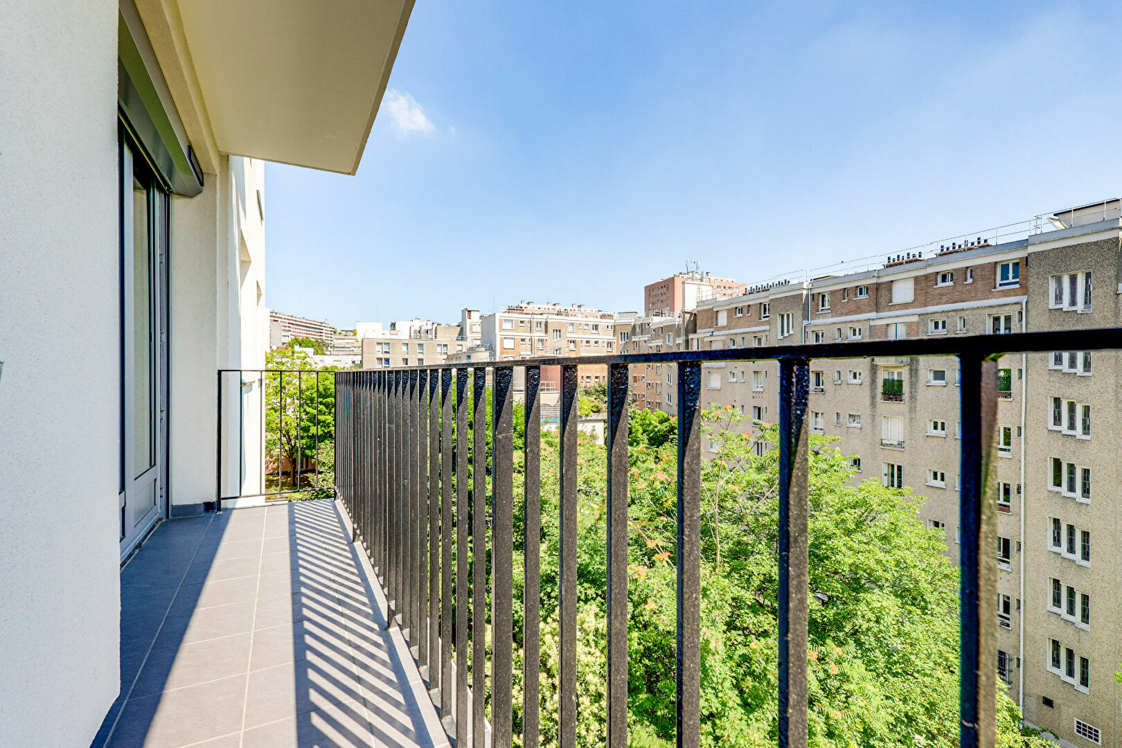 51sqm 3-Room Apartment with Balcony in Paris 20 Pelleport