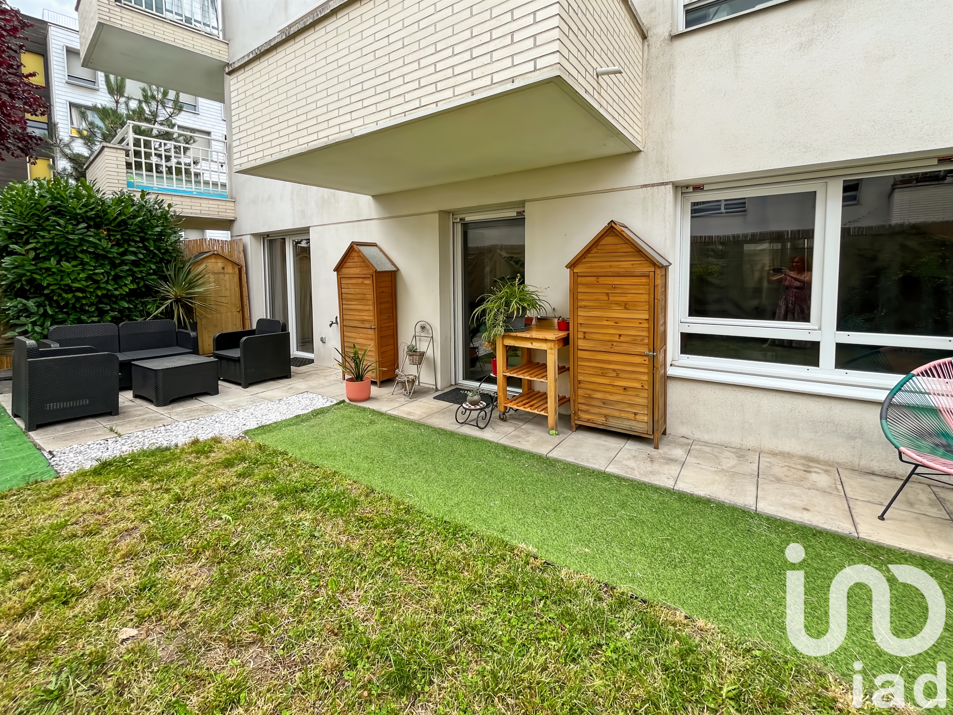 Bright T2 48sqm with private garden in La Courneuve 93120