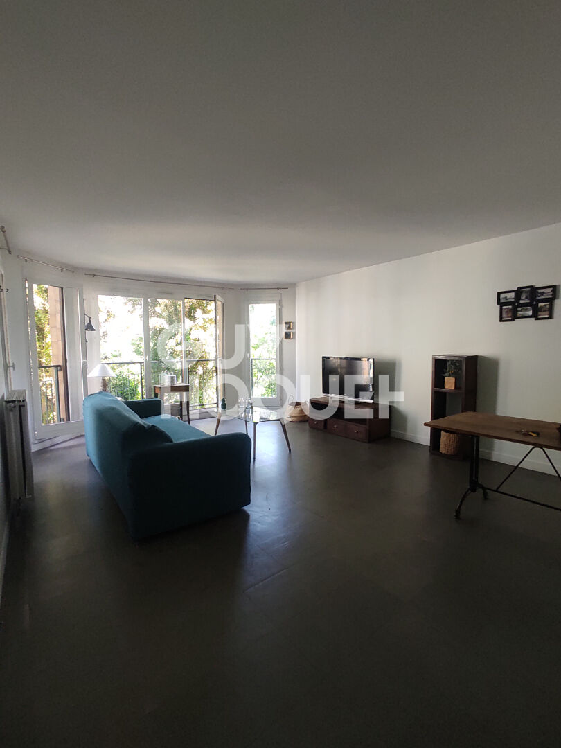 T2 74m² meublé avec ascenseur à Clamart coeur de ville