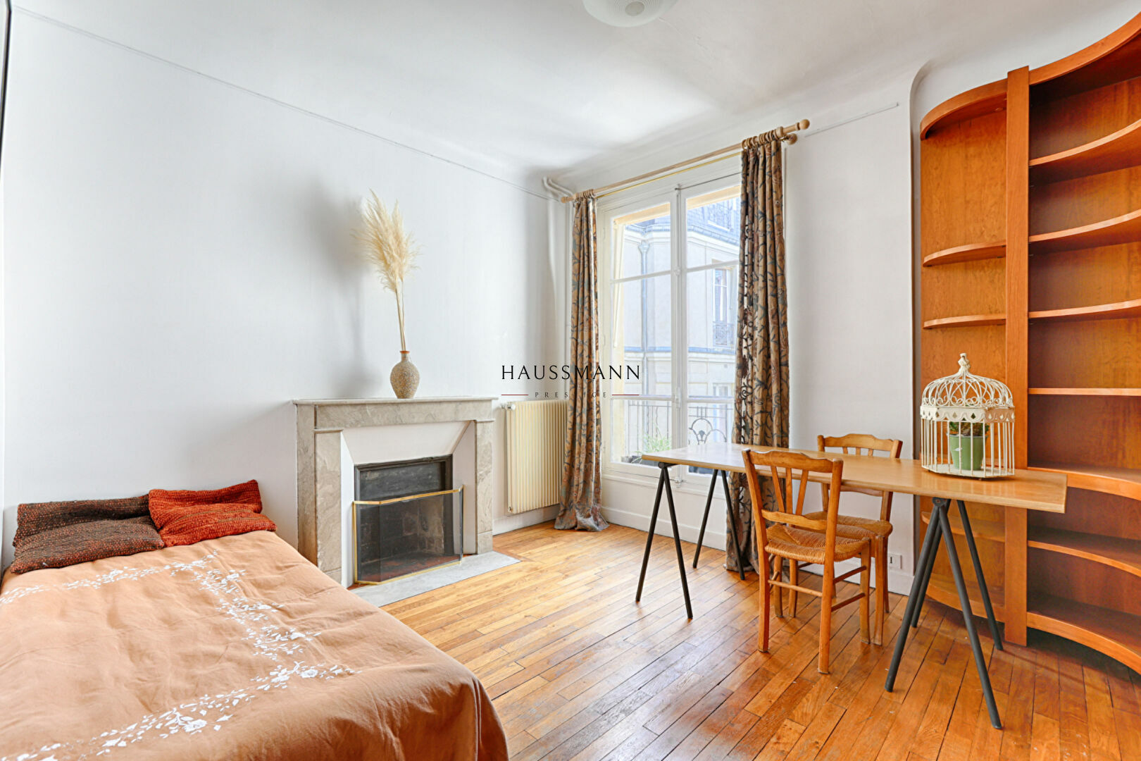 Apartment Paris IVth District