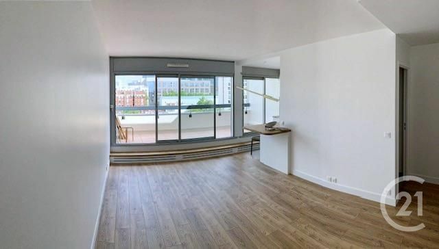 Location appartement de 30m2 à COURBEVOIE