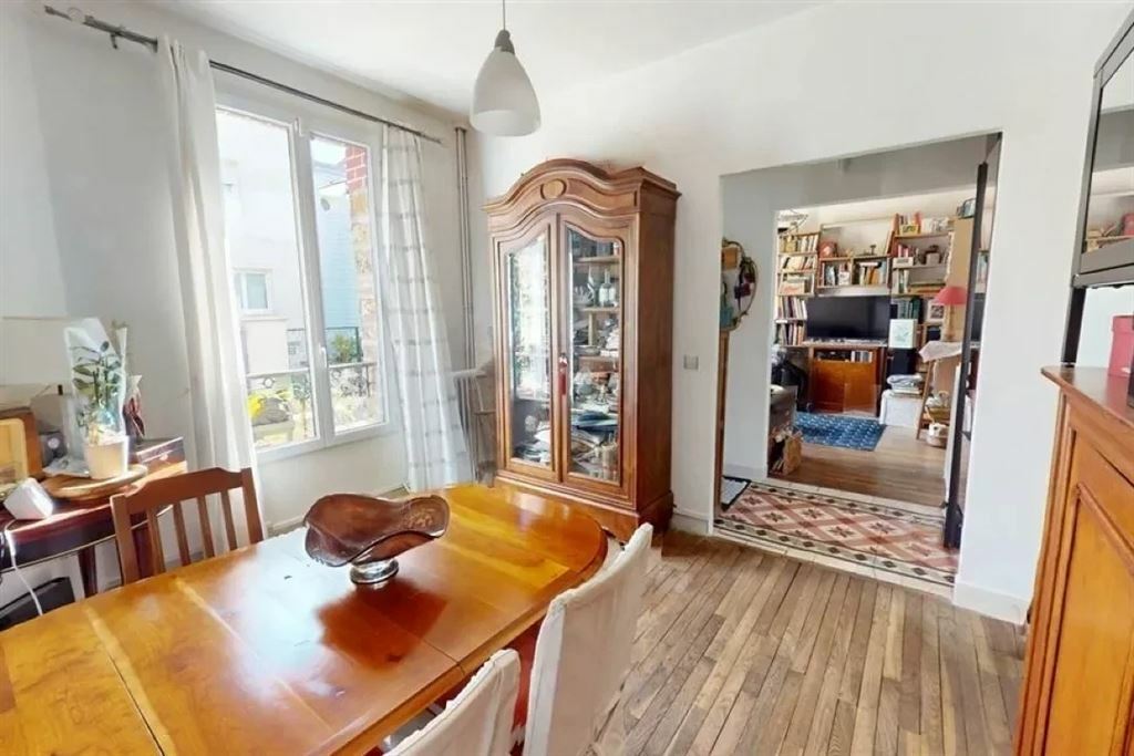 For sale: house of 92sqm in CLAMART.