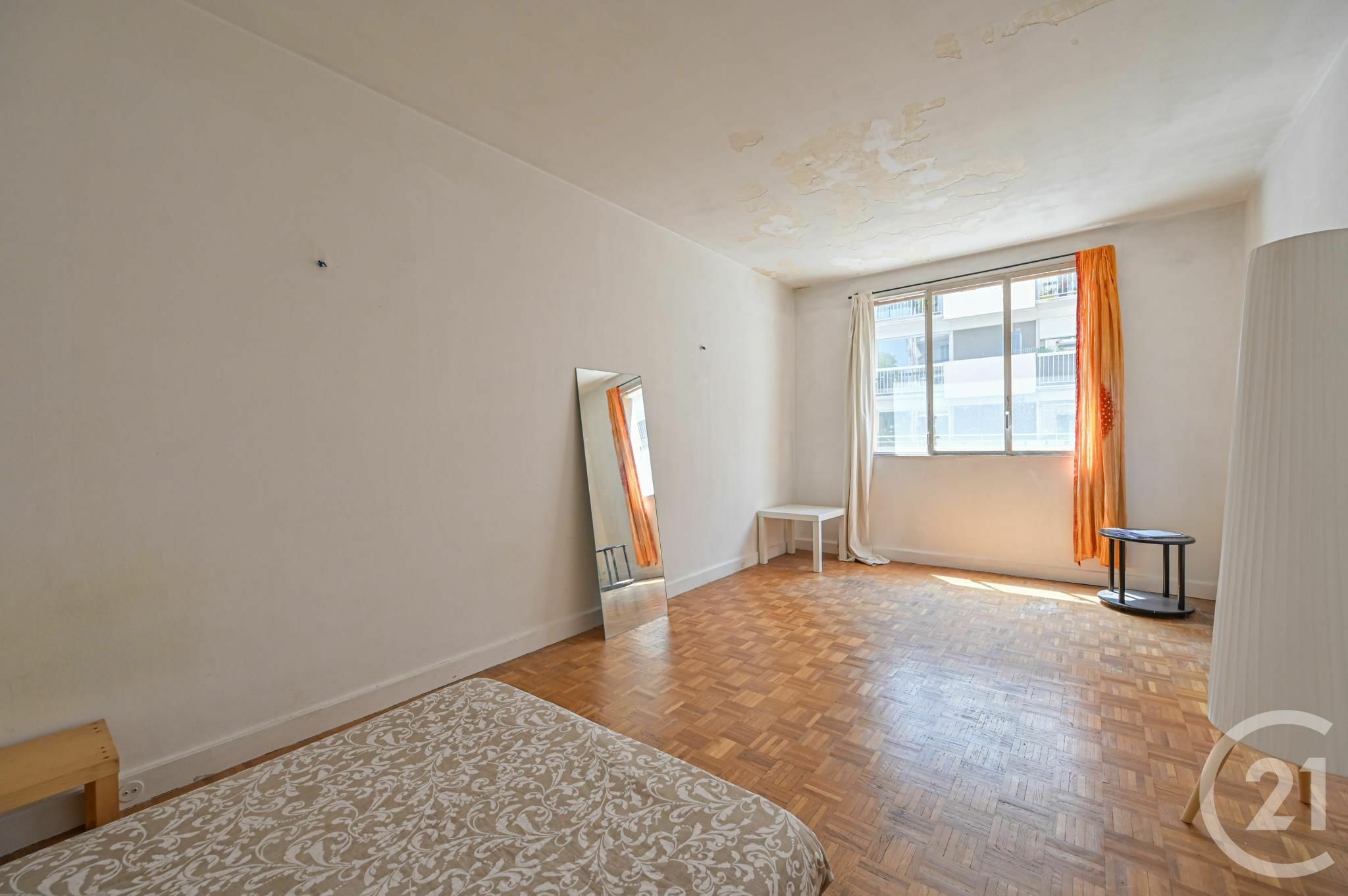 For sale, 71 sqm apartment in PARIS 20.