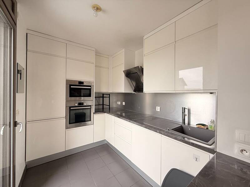 72 sqm apartment for rent in Nanterre