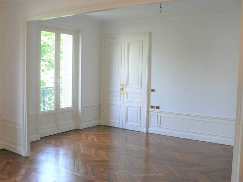Location appartement de 73m2 à PARIS 8