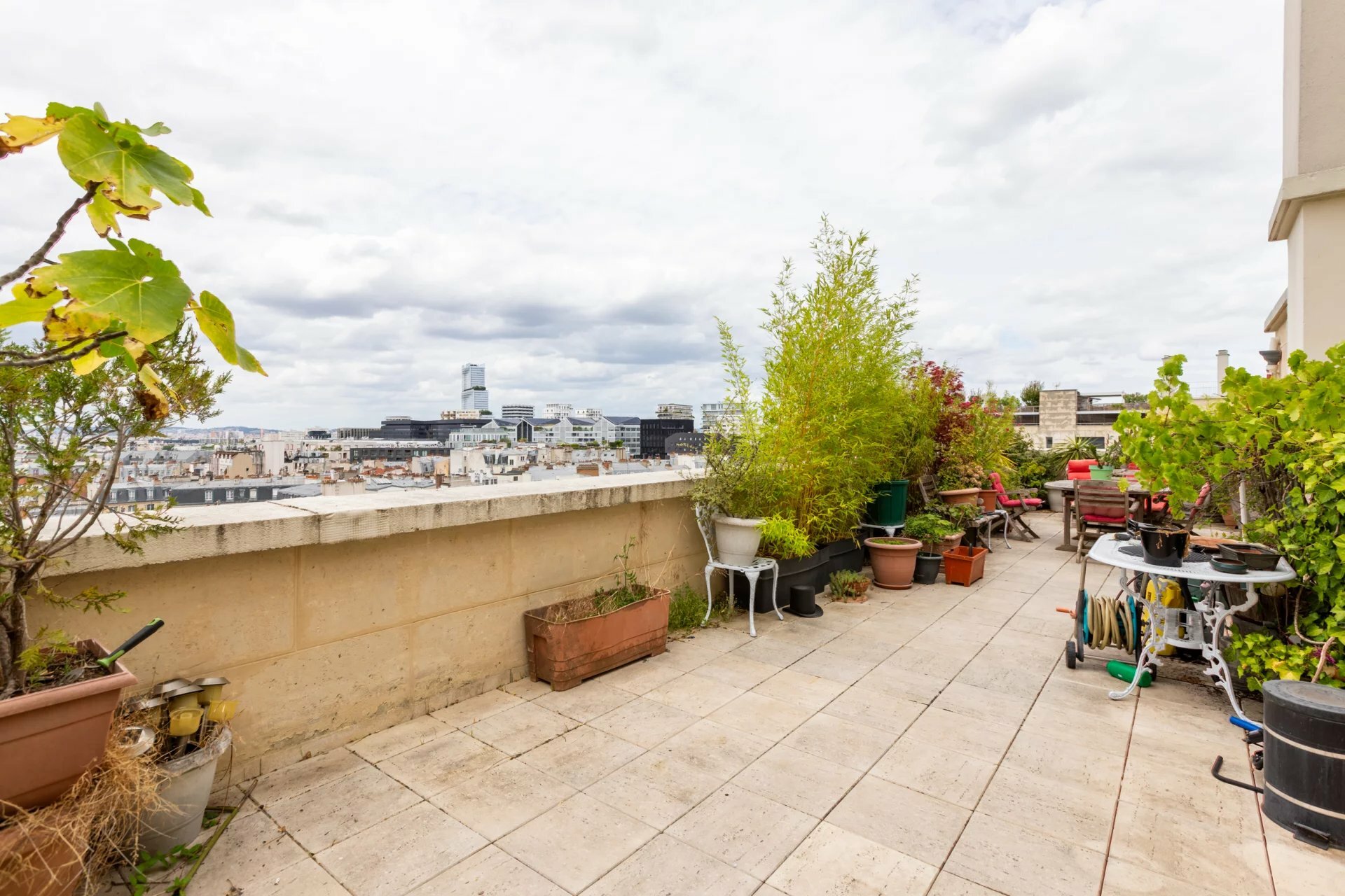 PARIS 17 EME - RUE DE SAUSSURE / PONT CARDINET - DUPLEX 4 PIECES + TERRASSE + BOX