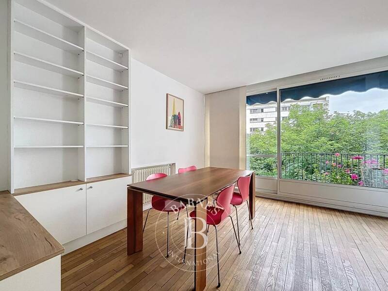 Location appartement de 92m2 à PARIS 16