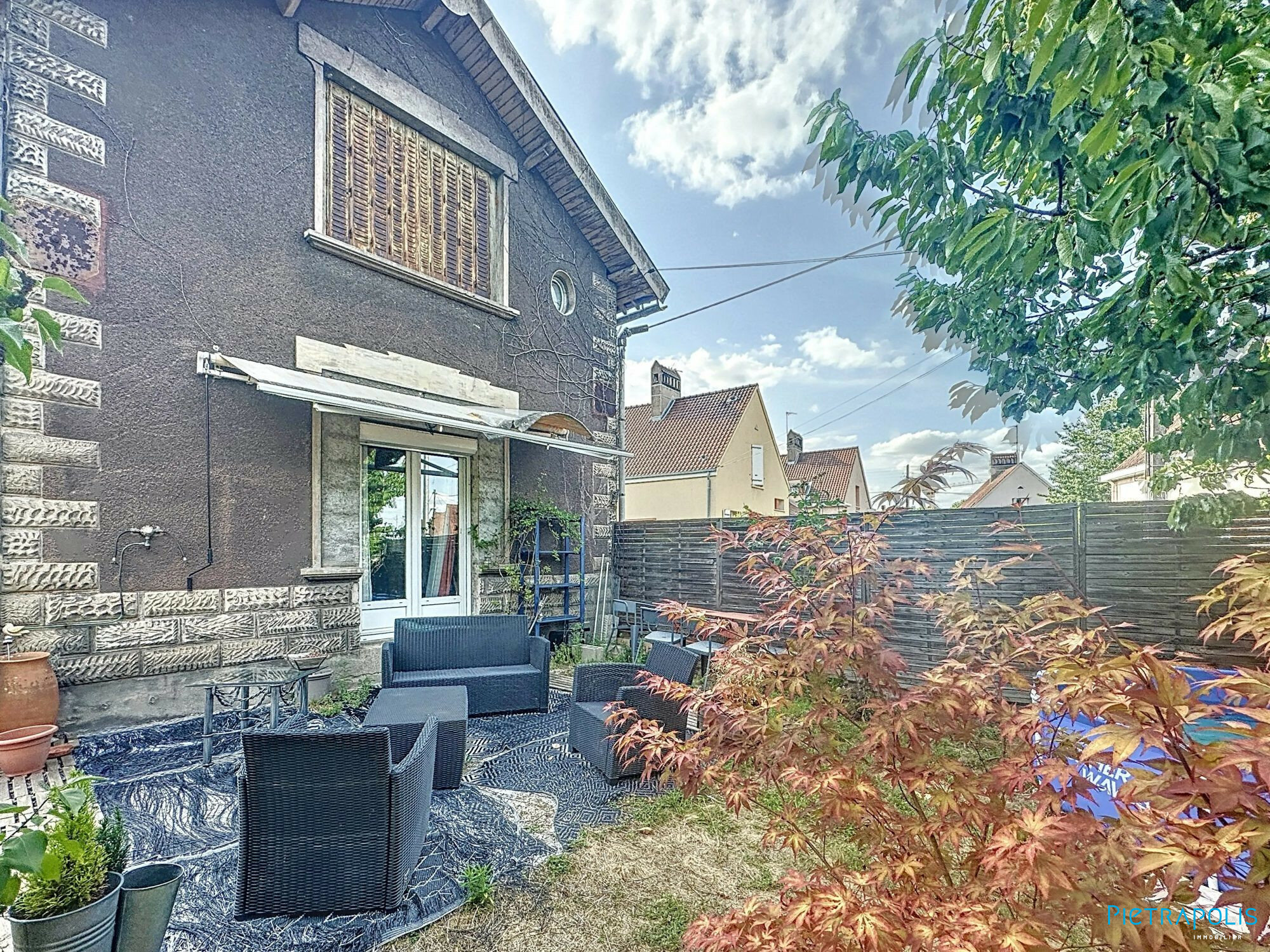 Maison pleine de charme avec jardin