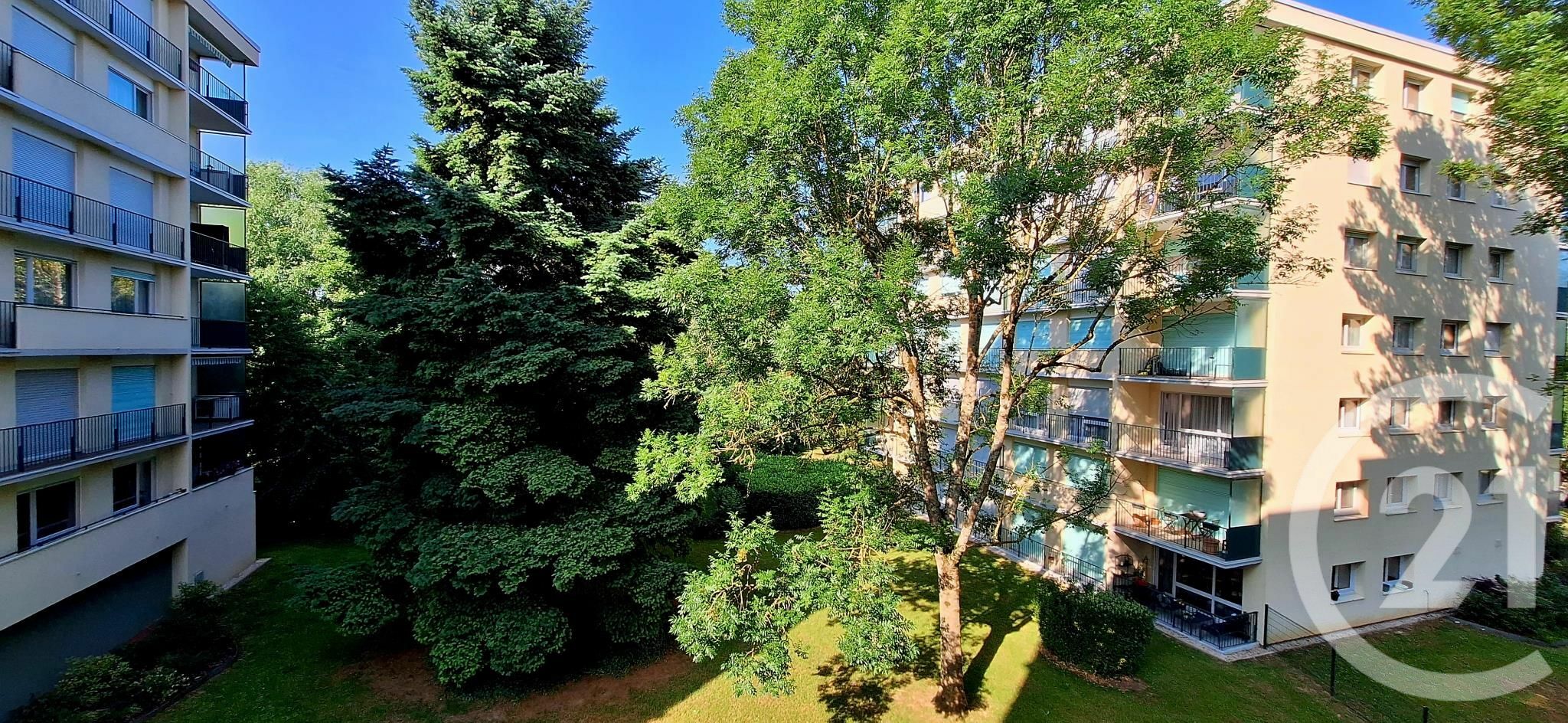 Appartement 73m2 rénové en 2021 à Arpajon avec balcon