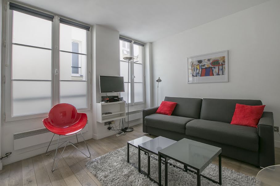 Appartement 1 pièce 17 m² meublé Paris 2 étage avec ascenseur