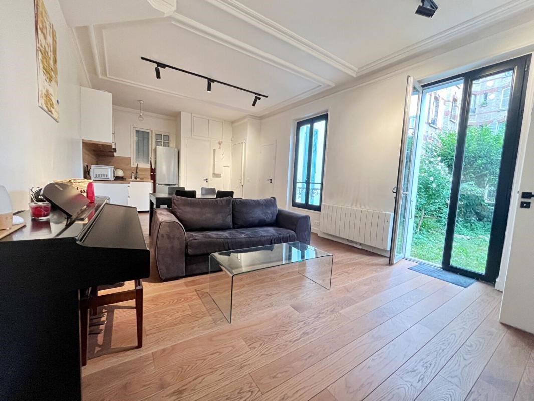 T2 43m² meublé avec jardin Paris 17 Cité Lemercier 1995€ CC