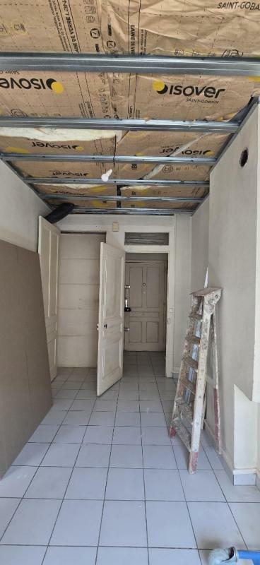 T1 BIS AU 2EME ETAGE - 27 M2 - VILLEURBANNE