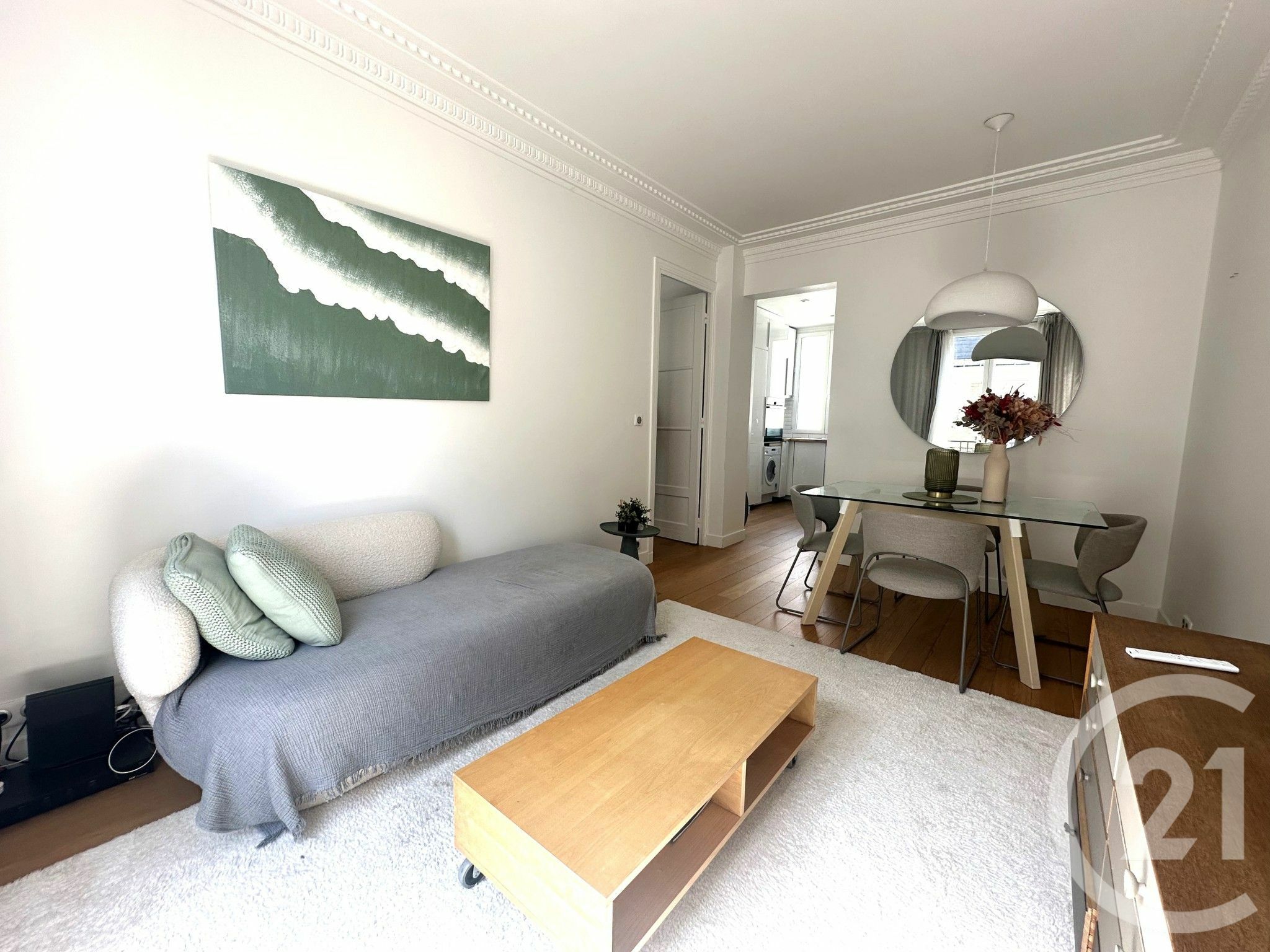 T2 meublé 40 m² étage avec ascenseur PARIS 16 appartement à louer