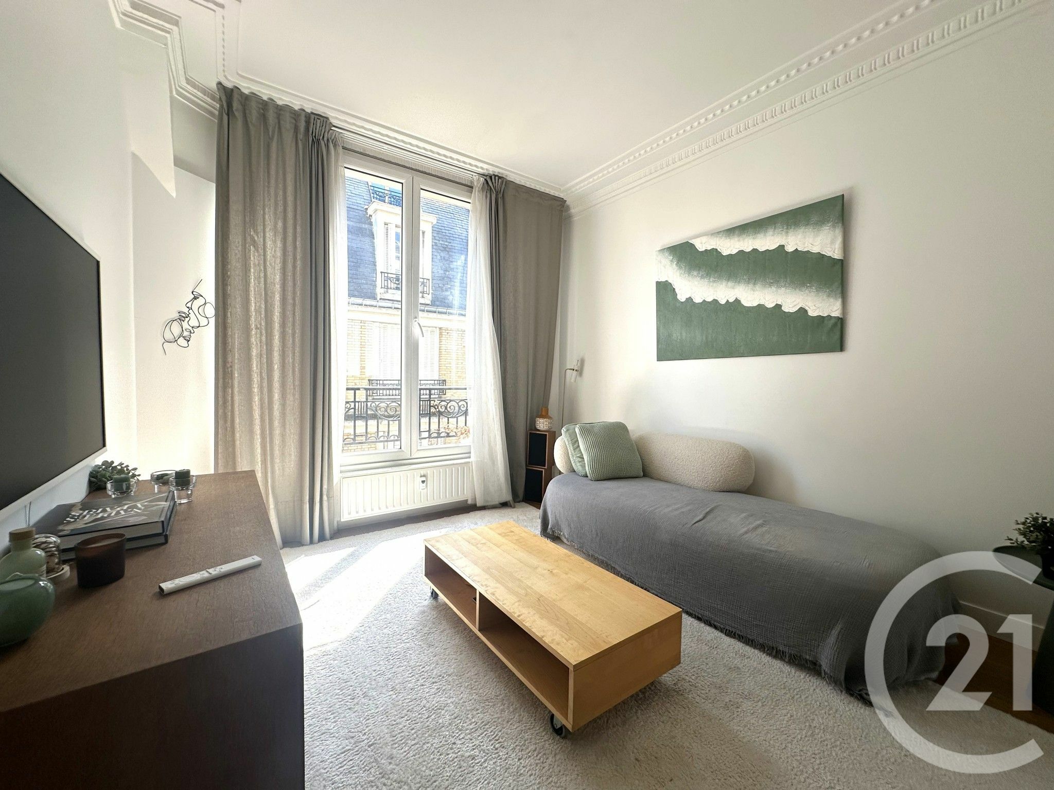 Location appartement de 40m2 à PARIS 16