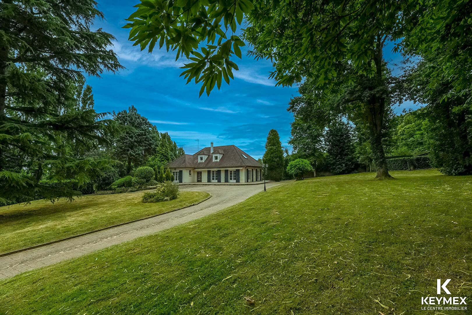 Maison 200 m² 9 pièces avec sous-sol à Taverny 95150