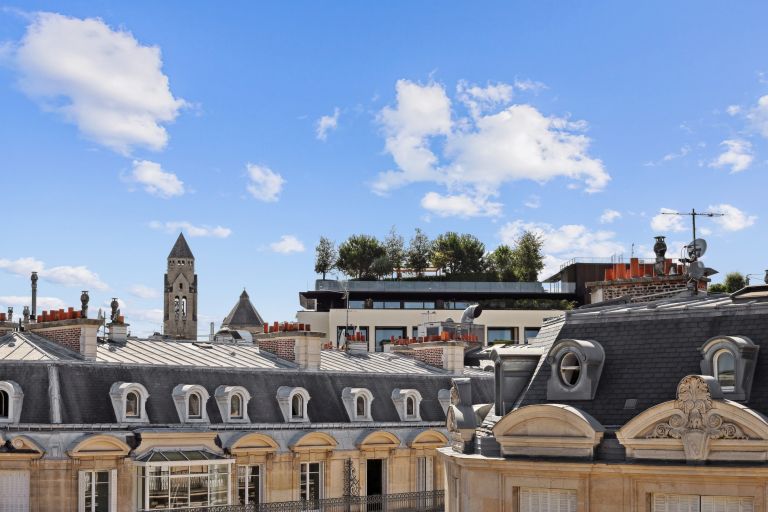 Occupied 28 sqm Apartment for Sale in Paris 8 Golden Triangle