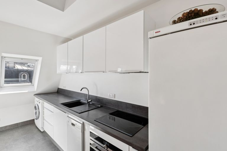 Bright T2 45 sqm Paris 8 Triangle d'Or on 6th floor