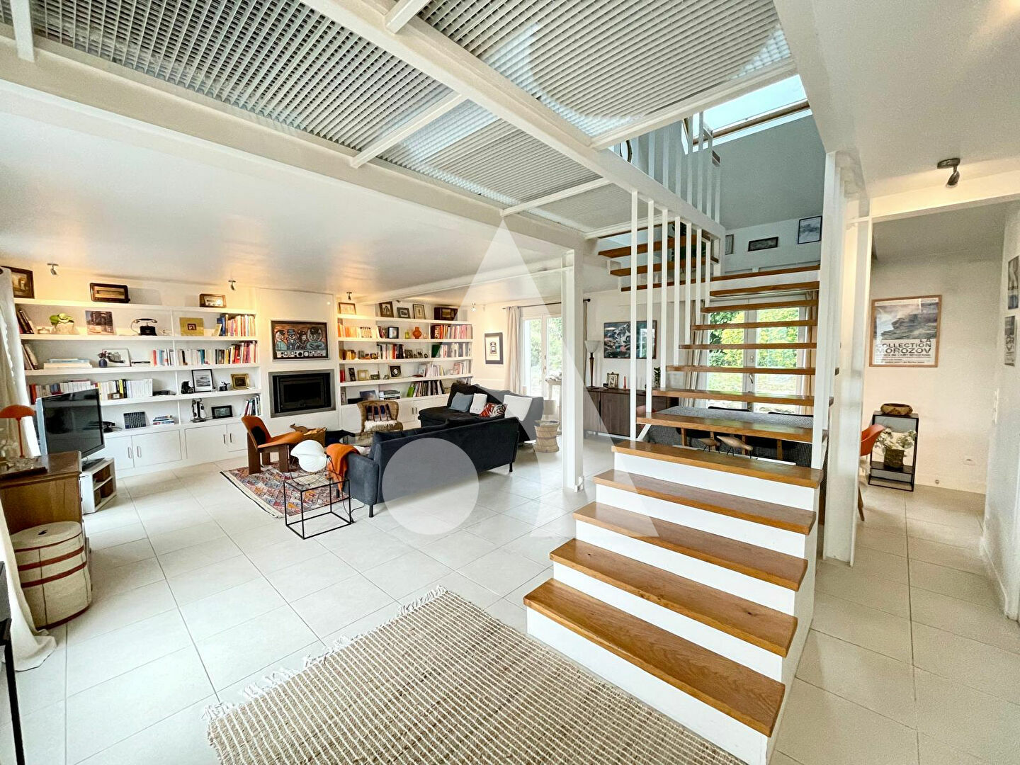 VUE DÉGAGÉE - STUDIO INDÉPENDANT