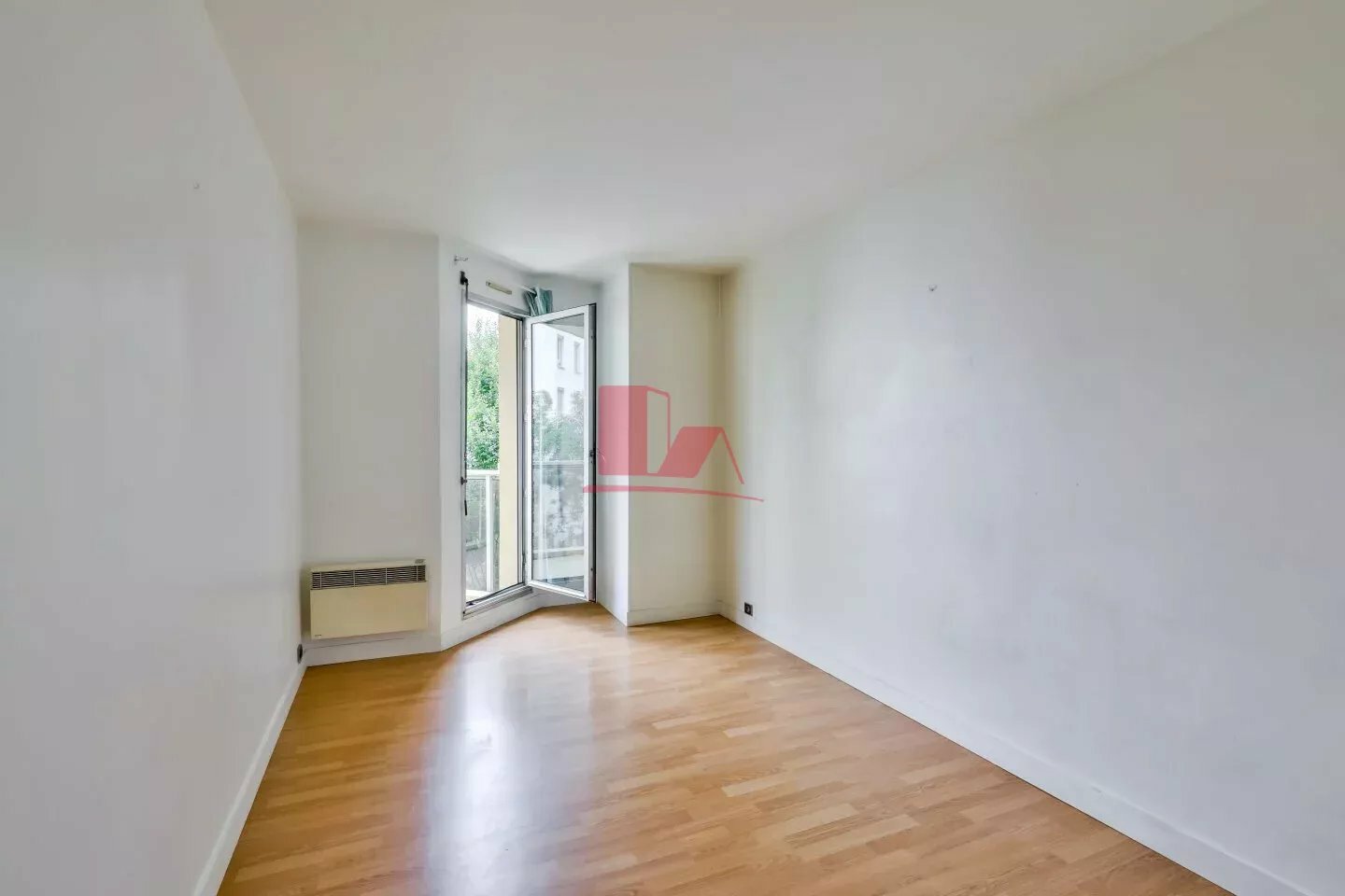 VANVES Métro - 3 pièces - 68.1 m2 balcon - cave - parking
