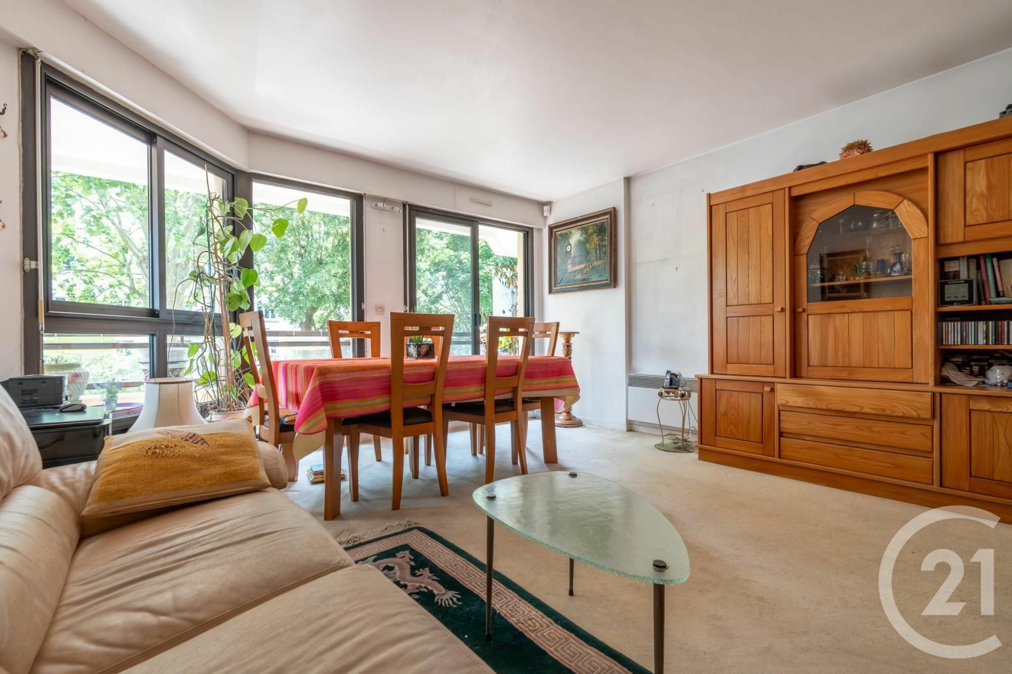 Vente appartement de 71m2 à SAINT MAUR DES FOSSES
