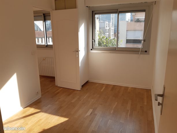 F4 82m2 Courbevoie proche Défense