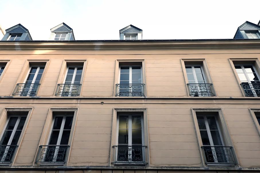 Vente immeuble 30 pièces 850 m2
