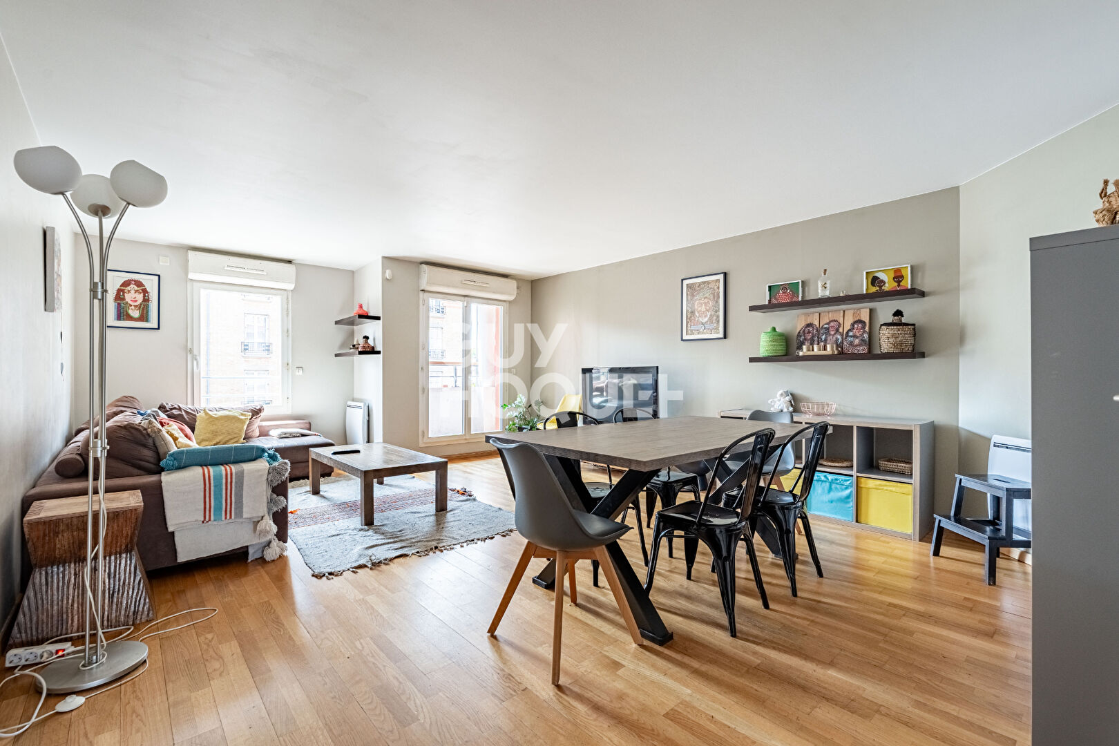 Appartamento 5 vani 108 mq con parcheggio a Suresnes 92150