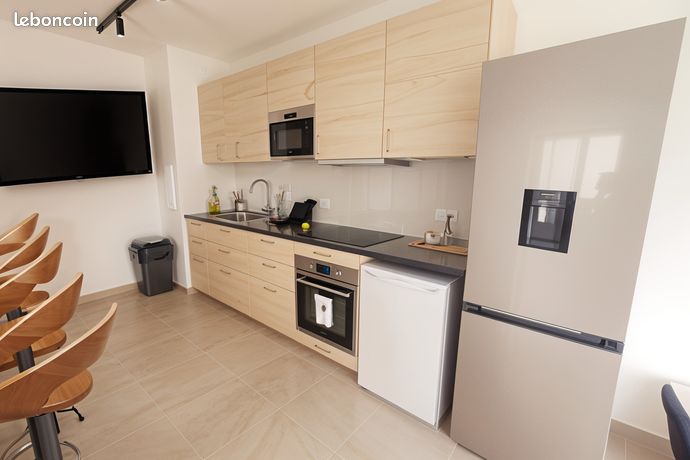 Colocation appartement avec jardin et terrasse , RER A Noisy le Grand Mont EST