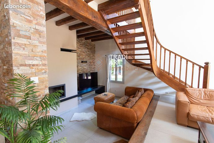 Pavillon 7 pièces 210 m2