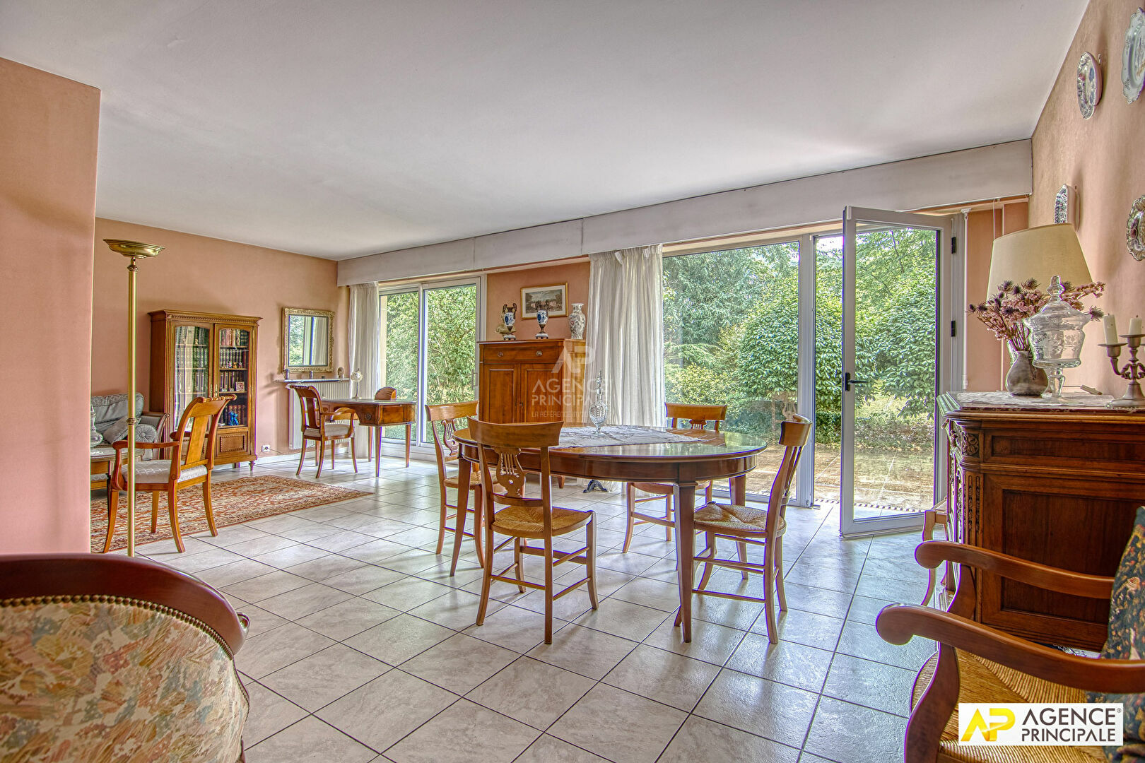 Appartement 5 pièces 113 m² rez-de-jardin Versailles Clagny