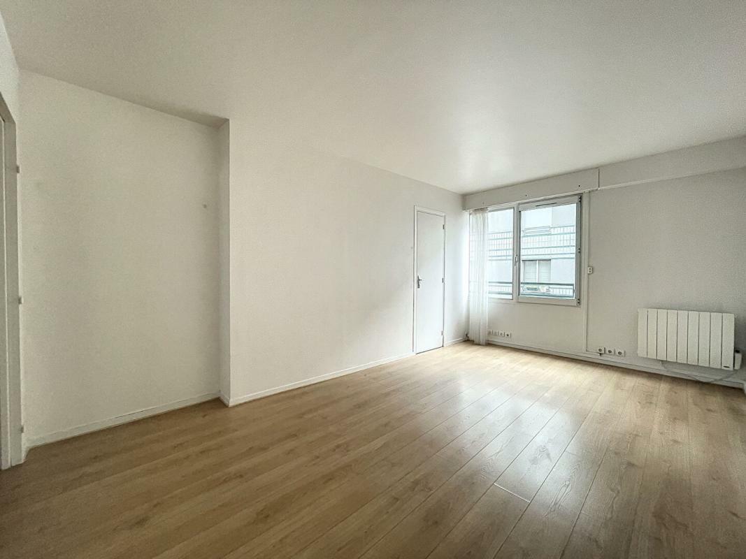 Appartement PARIS 3 pièce(s) 55.85 m2
