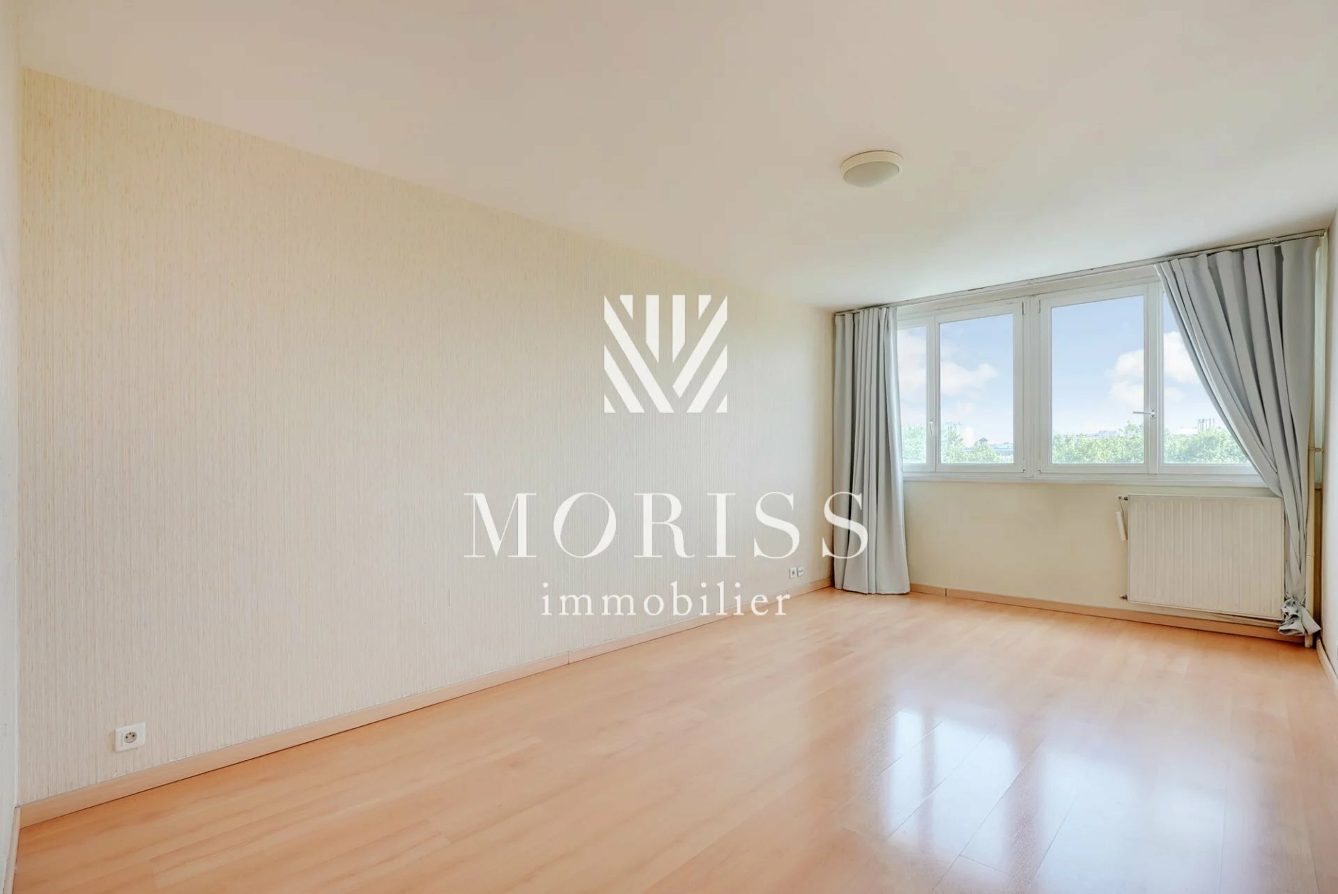 3-Room Apartment 69 sqm with Cellar and Parking Paris 13