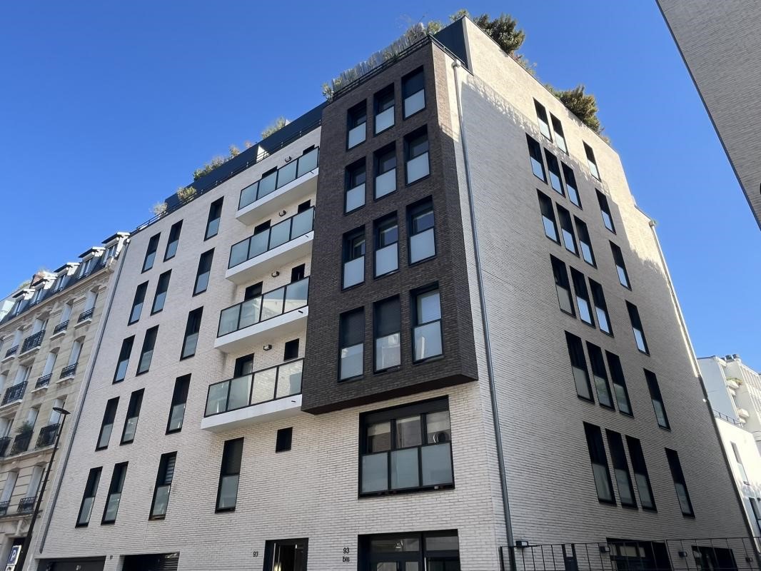 60 sqm 3-Room Apartment with Loggia in Boulogne-Billancourt