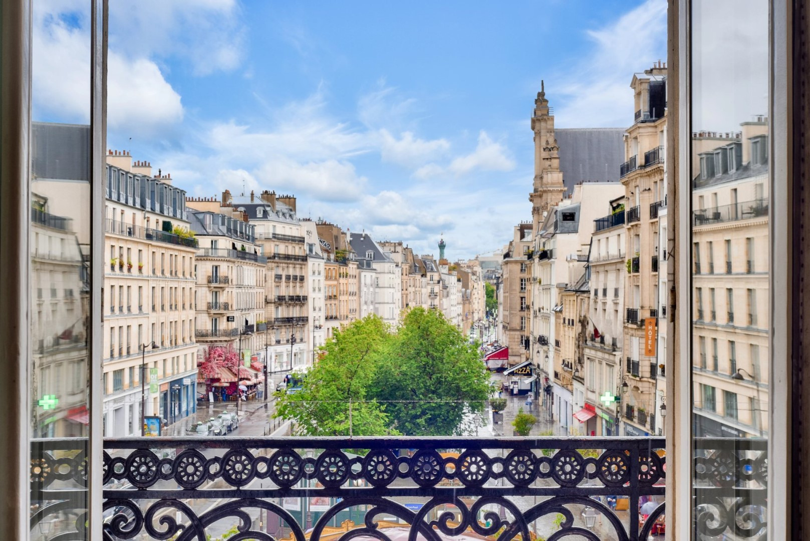 Paris IV - Rue de Rivoli - Saint-Paul