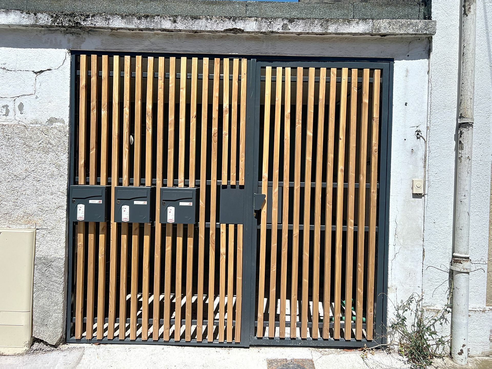 Immeuble Roanne 200m2 composé de 3 duplex avec belle rentabili