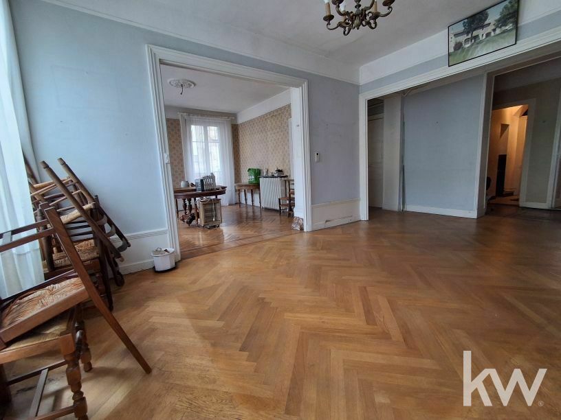 VENTE : appartement de 6 pièces (151 m2) avec garage à SAINT