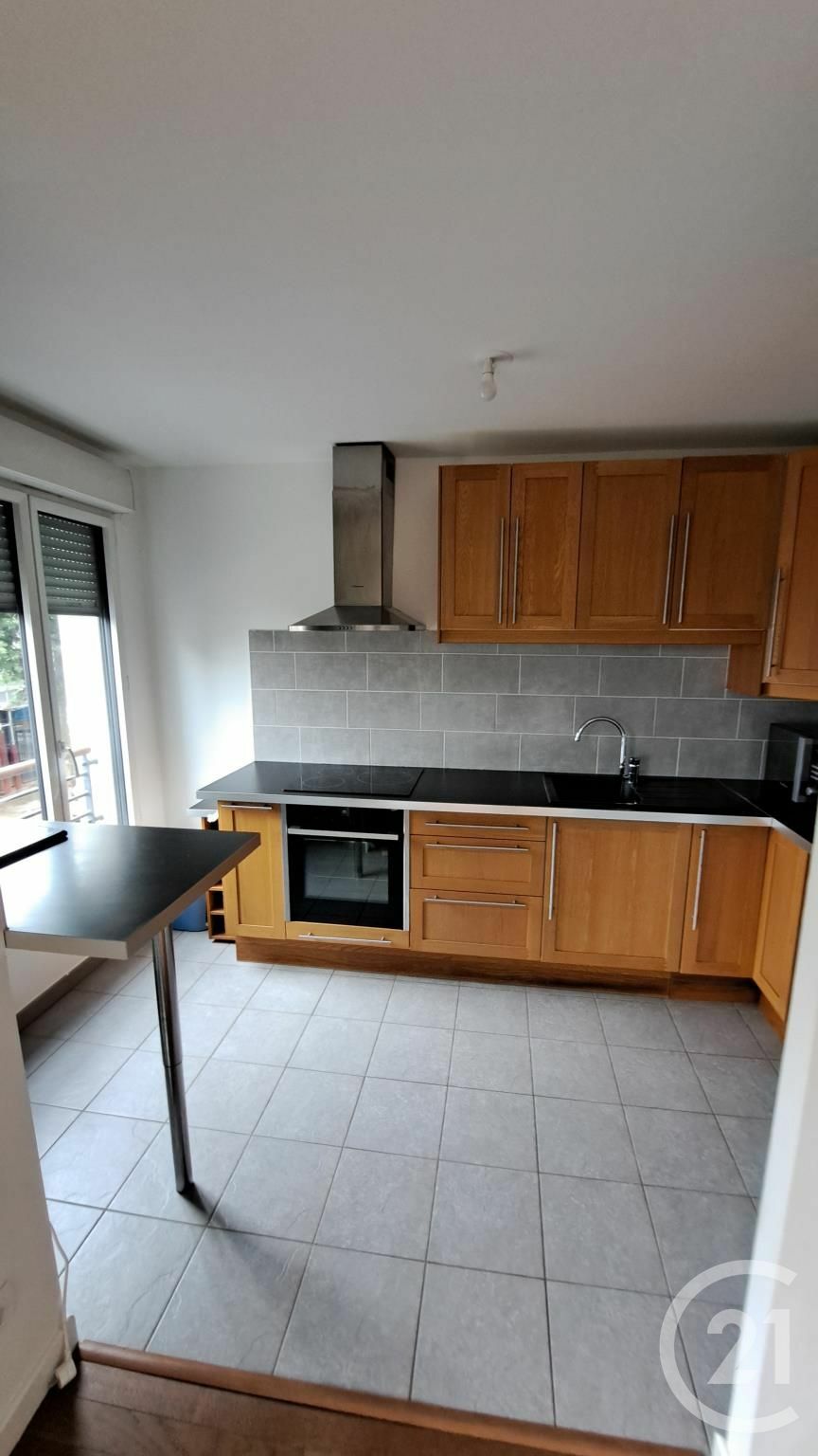 Appartement 66m2 3 pièces avec balcon à Maisons Laffitte