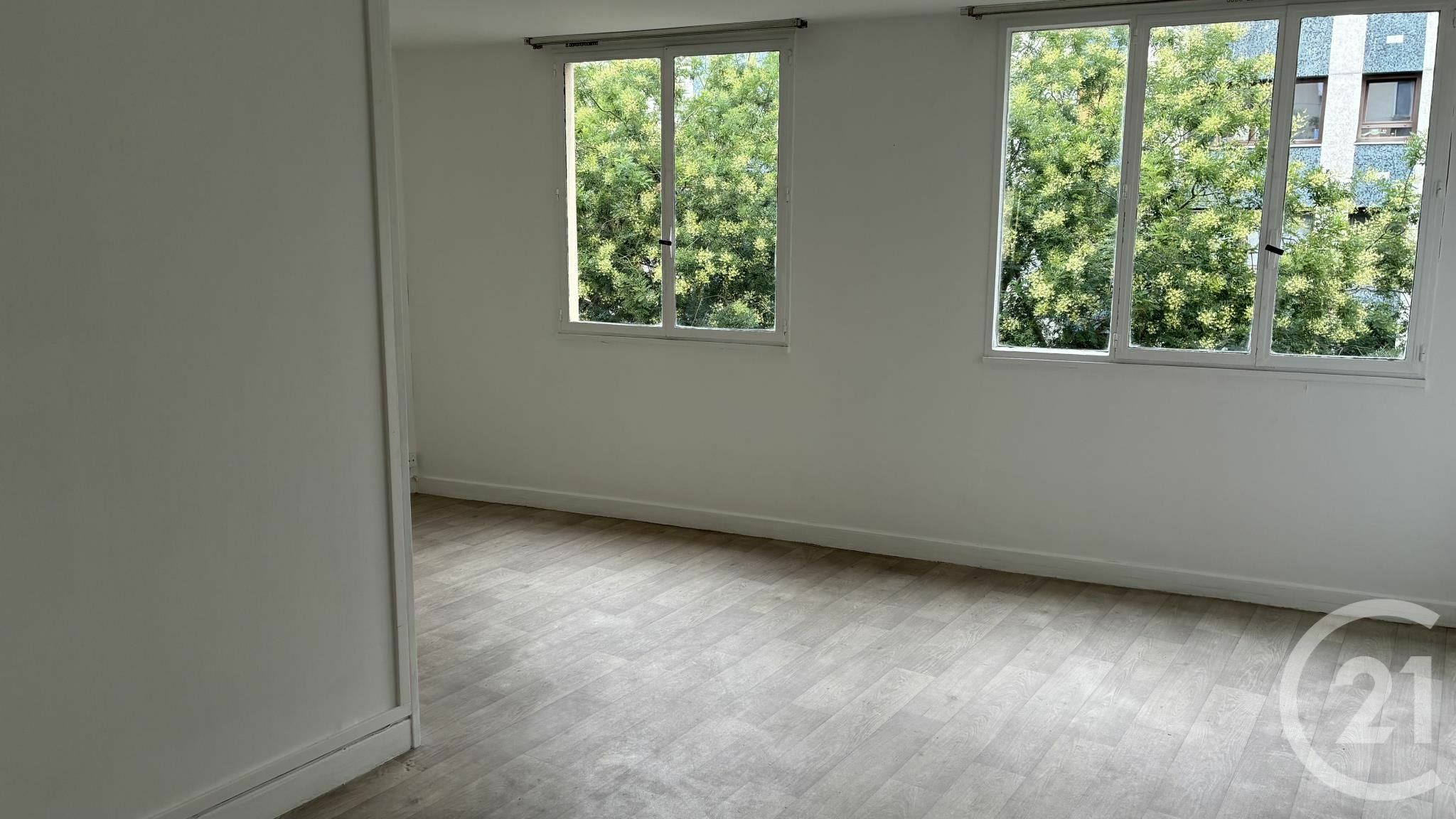 Location appartement de 68m2 à PARIS 18