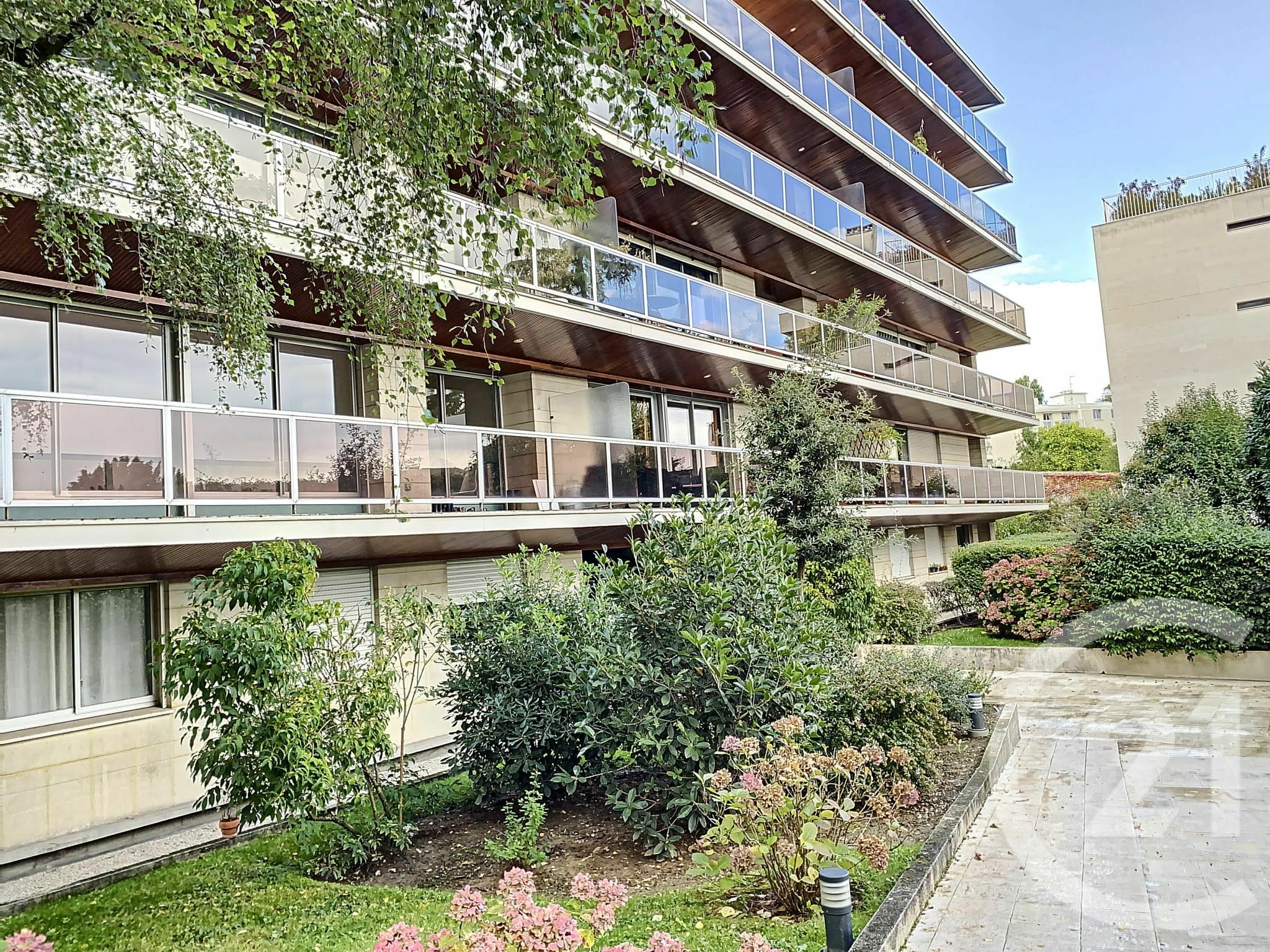Appartement 16m² meublé rez-de-chaussée Saint-Cloud 92210