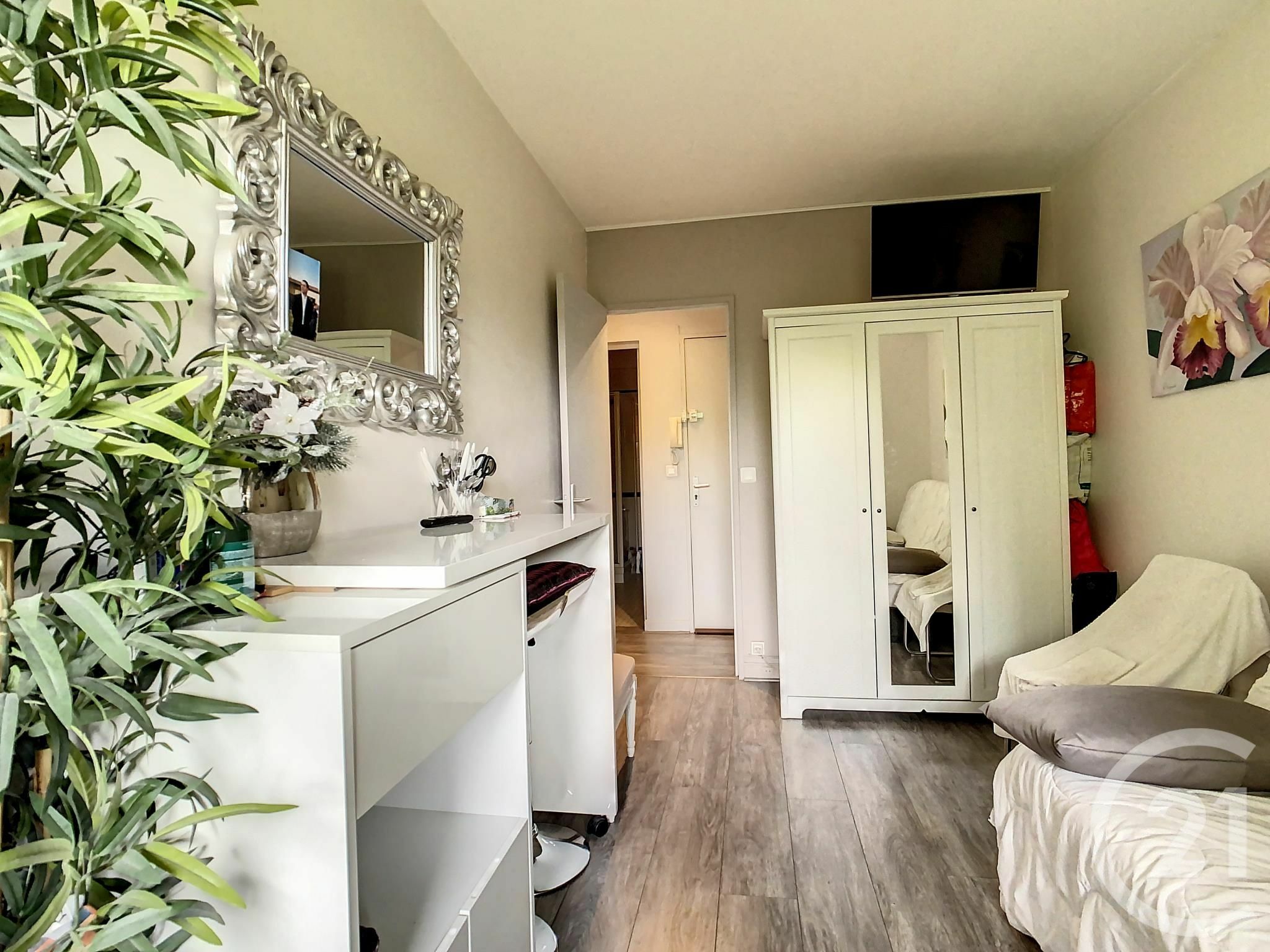 Location appartement de 16m2 à SAINT CLOUD