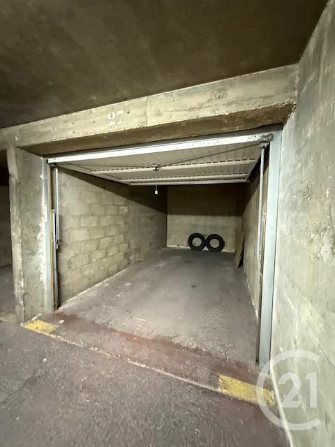 Parking fermé 12 m² Paris 20ème Rue de la Plaine 75020