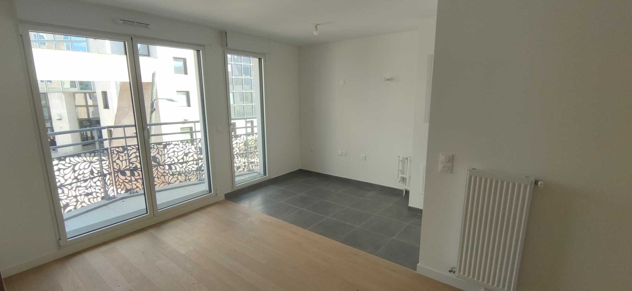 New construction 2025, first occupant. Response by email cogelenoirchristophe@gmail.com preferred.