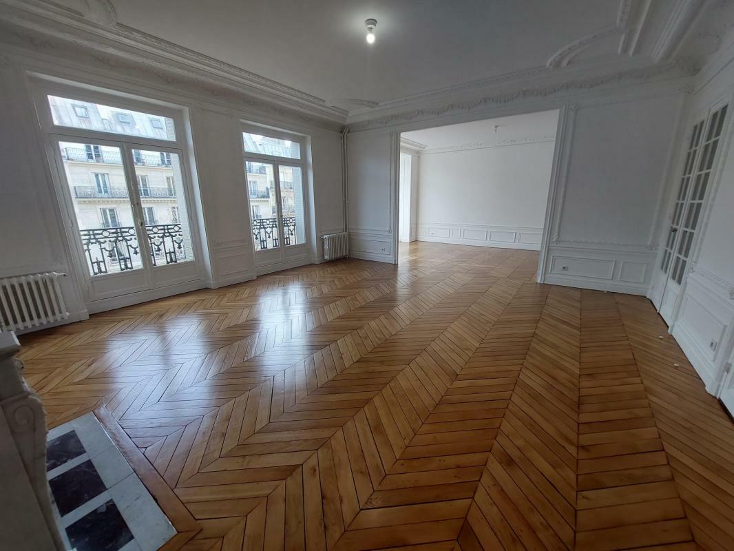 Sublime 7-room apartment of 219 sqm