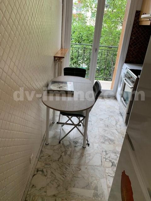 Joli studio avec grand balcon