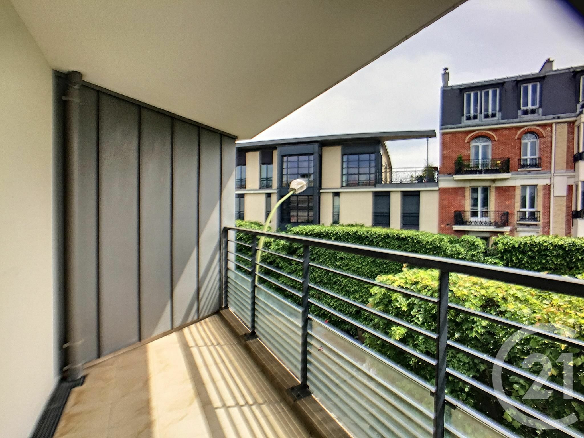 Appartement 30m² avec balcon à Saint Cloud Quartier Montretout